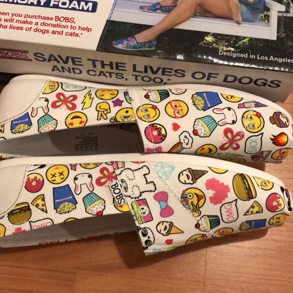 New women Bobs Skechers emoji memory foam sneakers - Picture 6 of 7